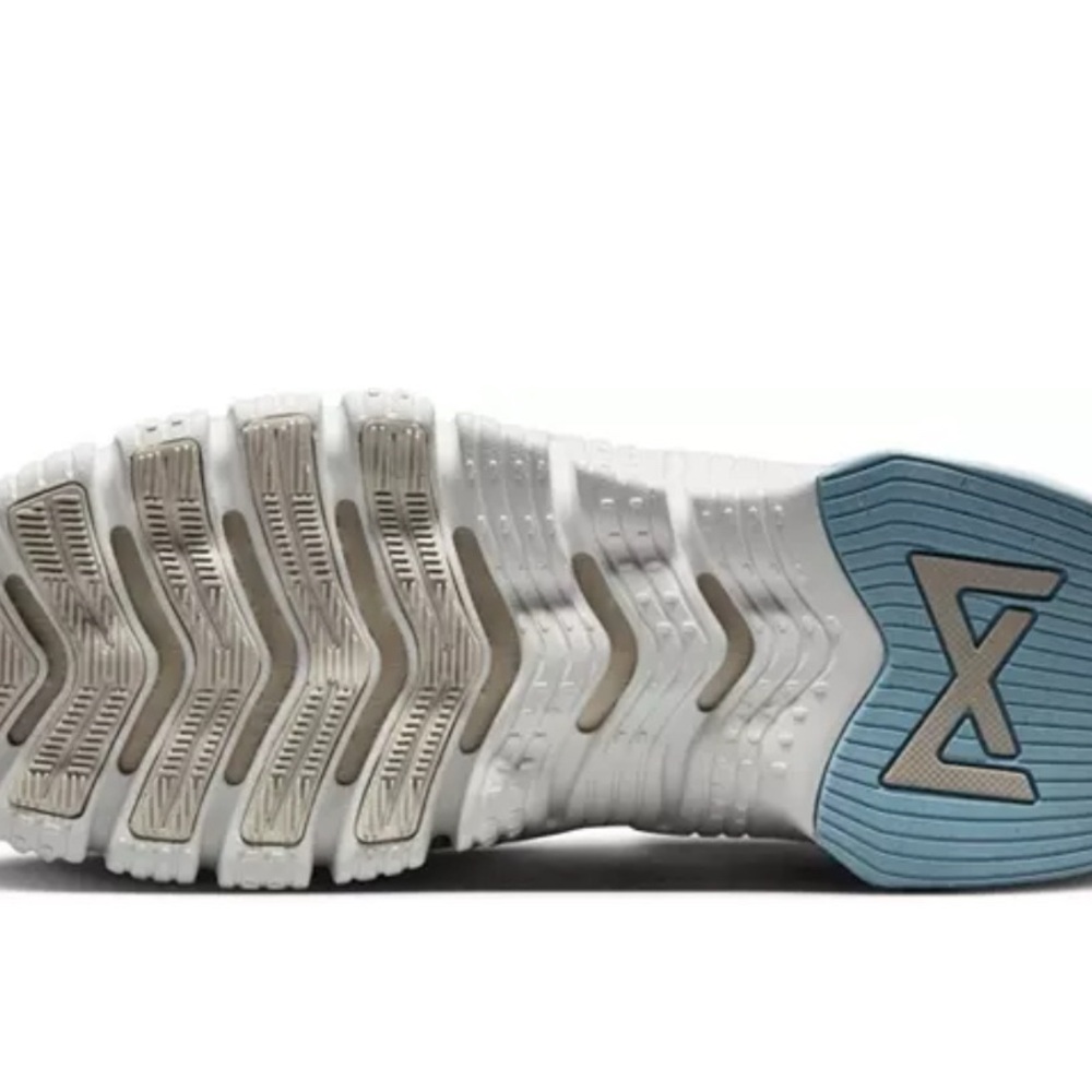 Nike Women’s Free Metcon 5 Training Shoes - Picture 3 of 3